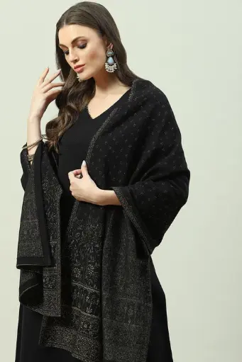 Women Black Sequined & Embellished Kurta